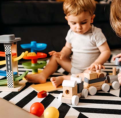 TOYS & GIFTS